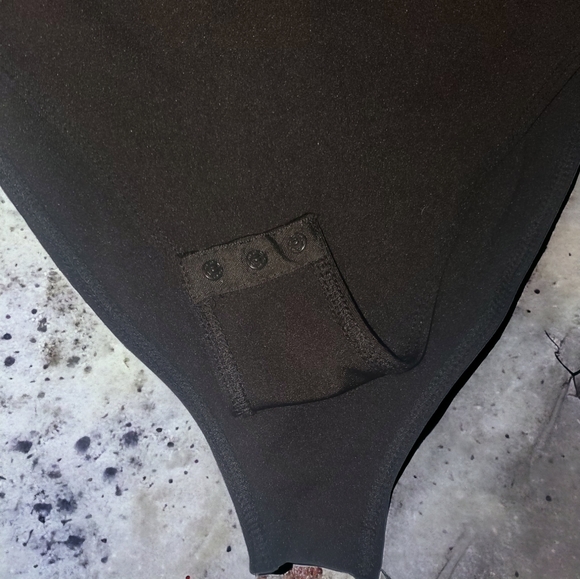 One Sleeved Ruffled Shoulder Bodysuit - Picture 3 of 3